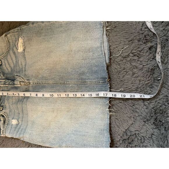 Lucky brand light wash denim skirt size 2 - Picture 2 of 7